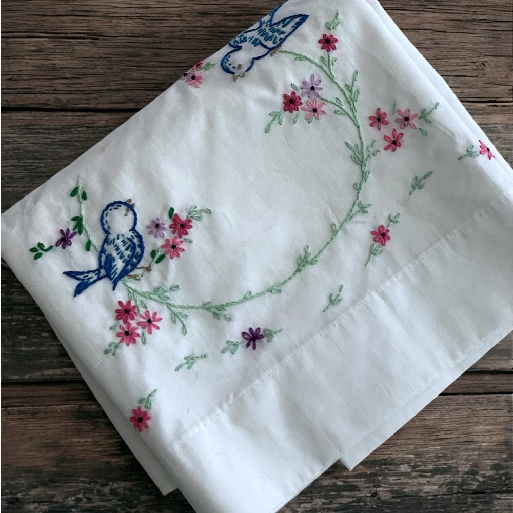 Vintage Pillowcase Set (2 pc) White With Embroidered Birds | Floral | Hand Made - Picture 2 of 8